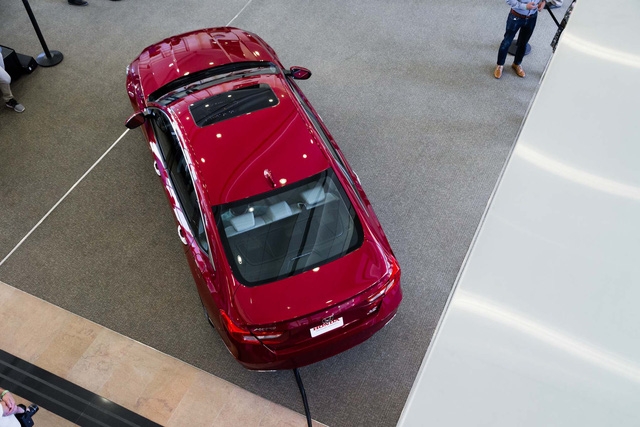 Ngắm vẻ đẹp của Honda Accord 2018 qua những hình ảnh bằng xương, bằng thịt - Ảnh 8.