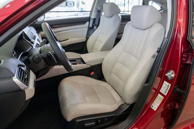 Ngắm vẻ đẹp của Honda Accord 2018 qua những hình ảnh bằng xương, bằng thịt - Ảnh 9.