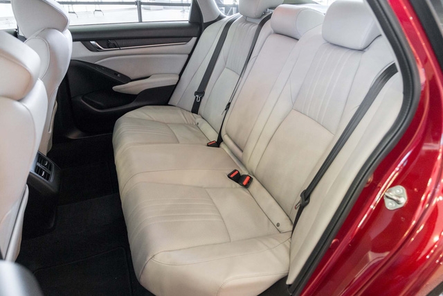 Ngắm vẻ đẹp của Honda Accord 2018 qua những hình ảnh bằng xương, bằng thịt - Ảnh 12.