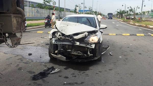 tai nạn giao thông, tai nạn, Sài Gòn, túi khi bung