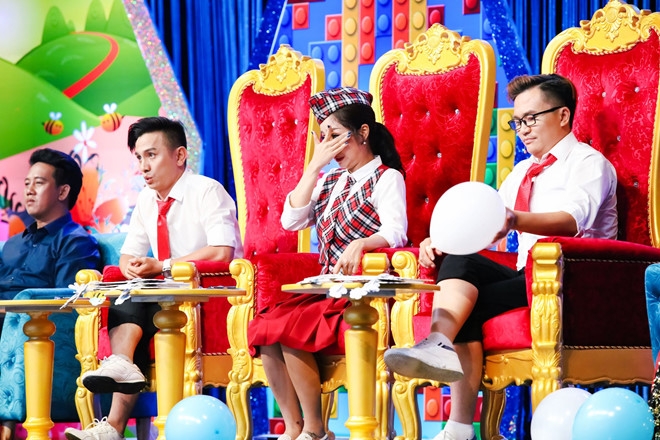 Oc Thanh Van cui dau cam on co be 10 tuoi vi mua ballet xuc dong hinh anh 2