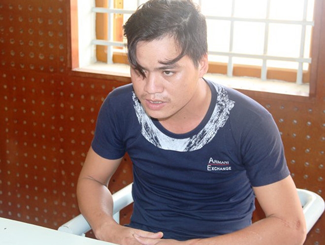 Ten cuop tong xe vao nguoi di duong khi chay khoi tiem vang hinh anh 1