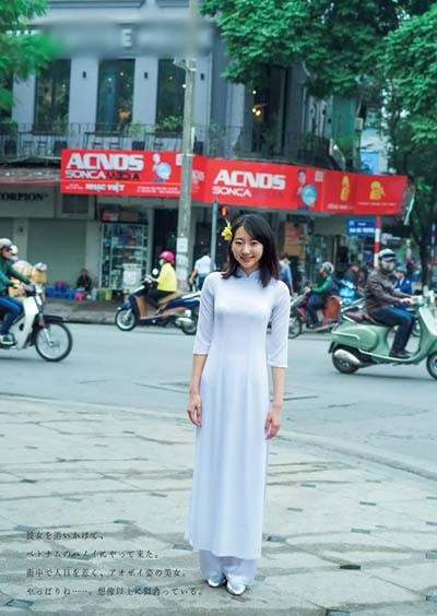 thien than noi y nhat ban tung bo anh dien do boi di khap pho ha noi hinh anh 2
