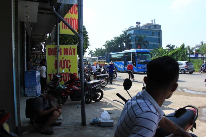 chay xuong o hoai duc:da phan nan nhan tu vong do vao nha tam tron? hinh anh 2