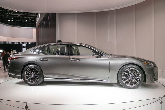 Chỉ còn vài ngày nữa, sedan hạng sang cỡ lớn Lexus LS 2018 sẽ ra mắt Việt Nam - Ảnh 2.
