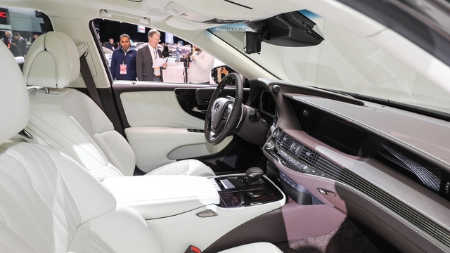 Chỉ còn vài ngày nữa, sedan hạng sang cỡ lớn Lexus LS 2018 sẽ ra mắt Việt Nam - Ảnh 7.