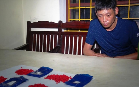 dot kich khach san bat 4 doi tuong thu giu hon 1 kg ma tuy da hinh 1
