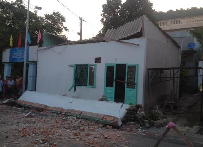 hien truong vu sap ban cong nha cap bon, 3 nguoi tu vong hinh anh 1