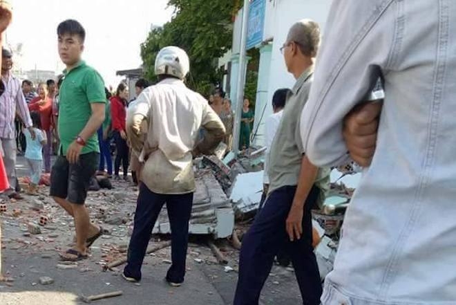 hien truong vu sap ban cong nha cap bon, 3 nguoi tu vong hinh anh 9