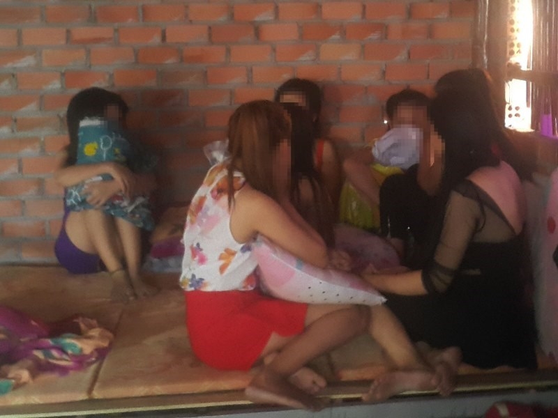 Hàng chục cô gái bị lừa vào “tổ quỷ” ở Đồng Nai - ảnh 1