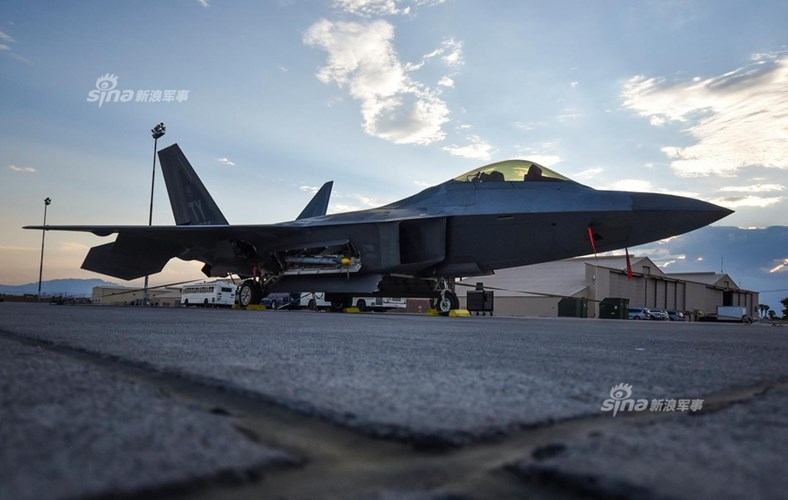 Ky luc “vo tien khoang hau” cua tiem kich F-22 Raptor-Hinh-6
