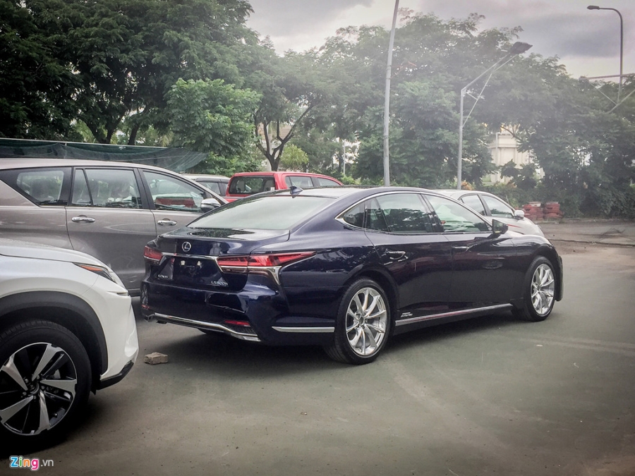 Oto moi o at do ve trien lam Vietnam Motor Show 2017 hinh anh 13