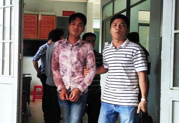 Thanh nien bi dam tu vong khi can ngan ban danh nhau hinh anh 1