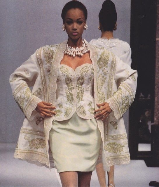 Thế giới người mẫu: Sát phạt, kinh hoàng gấp trăm lần trò lố tại VN Next Top Model - Ảnh 1.