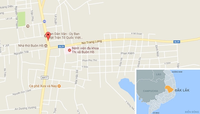 Thanh nien chay xe nhu ten ban tong mot phu nu qua duong vang xa 10 m hinh anh 2