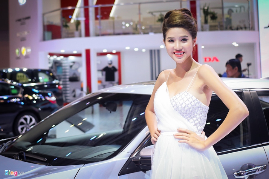 Bong hong tai trien lam oto Viet Nam 2017 hinh anh 6