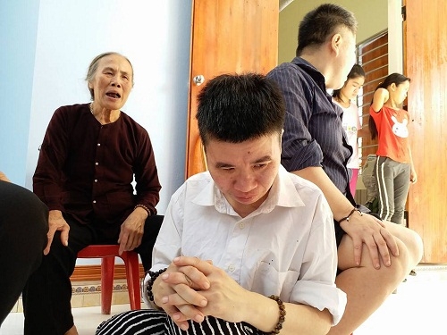 cuoc song hien tai cua nguoi me muon 6 con an mot bua that no roi uong thuoc doc cung chet - 2