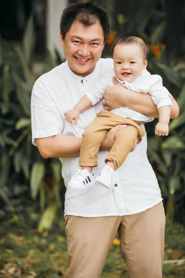duong-cm-lynh-hanh-phuc-vien-man-ben-chong-va-con-trai-2