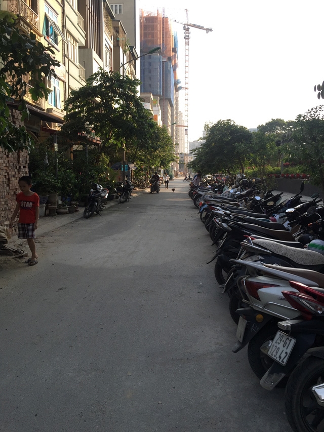  Hà Nội lộ diện thêm con đường nhỏ dài 1km oằn mình cõng 25 tòa cao ốc - Ảnh 7.