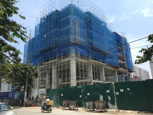  Hà Nội lộ diện thêm con đường nhỏ dài 1km oằn mình cõng 25 tòa cao ốc - Ảnh 12.