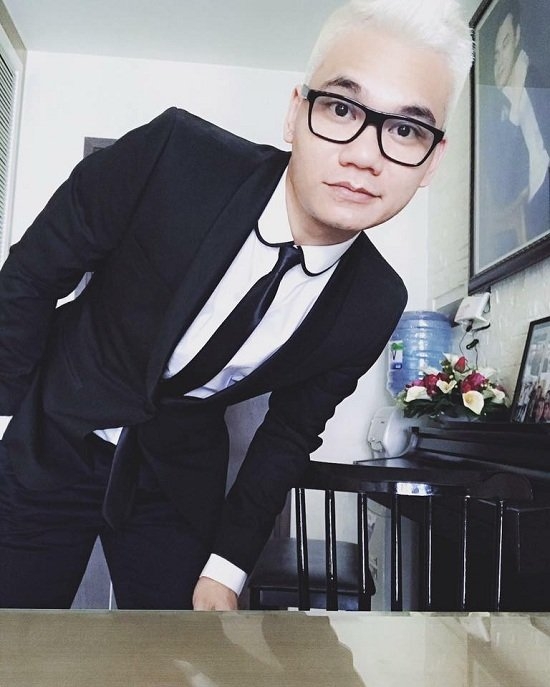 Lý Nhã Kỳ, MC Quyền Linh, Cát Phượng, Ngọc Trinh, Hoài Anh, Khánh Thi, làng sao