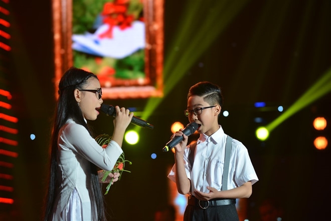 'Than dong' Duc Vinh duoc Cam Ly khen khi lan dau hat bolero hinh anh 1