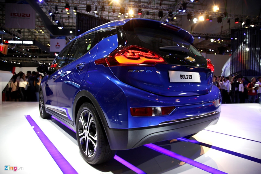 Xe dien Chevrolet Bolt EV - doi thu Tesla Model 3 ra mat tai Viet Nam hinh anh 4