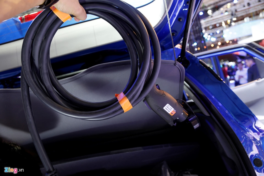 Xe dien Chevrolet Bolt EV - doi thu Tesla Model 3 ra mat tai Viet Nam hinh anh 8