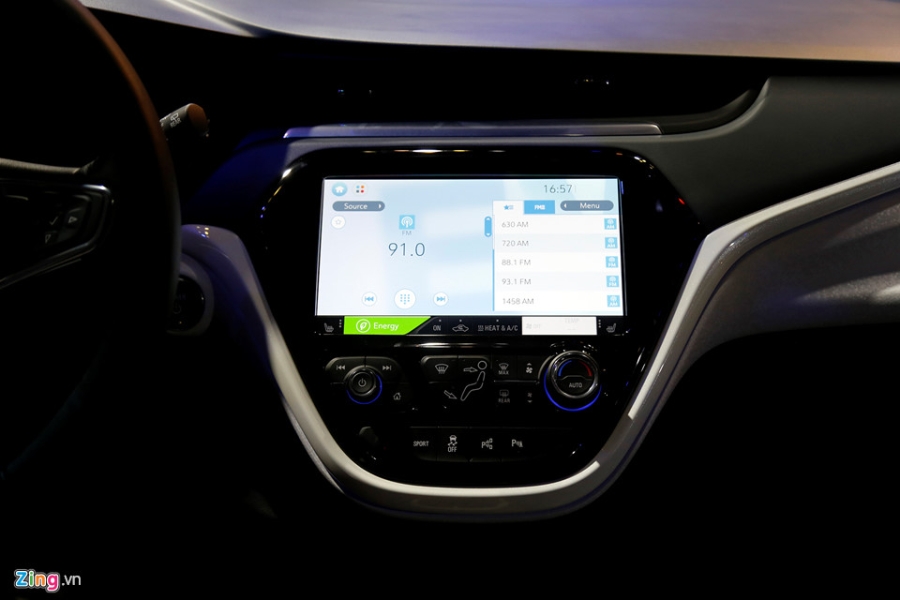Xe dien Chevrolet Bolt EV - doi thu Tesla Model 3 ra mat tai Viet Nam hinh anh 10