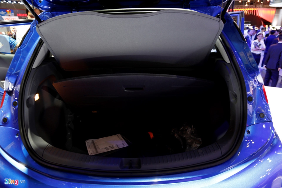 Xe dien Chevrolet Bolt EV - doi thu Tesla Model 3 ra mat tai Viet Nam hinh anh 17