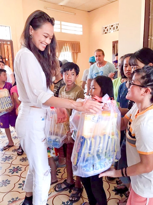 nhan sac nong bong cua 3 nguoi dep goc viet o do tuoi 20 hinh anh 13