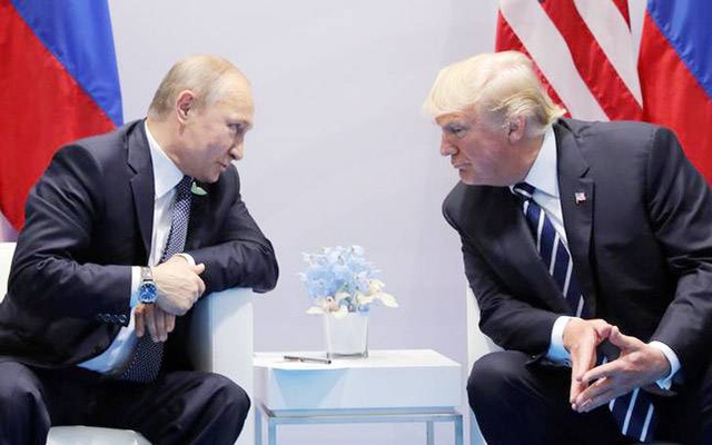  Tổng thống Nga Vladimir Putin (trái) và Tổng thống Mỹ Donald Trump. (Ảnh: Reuters) 