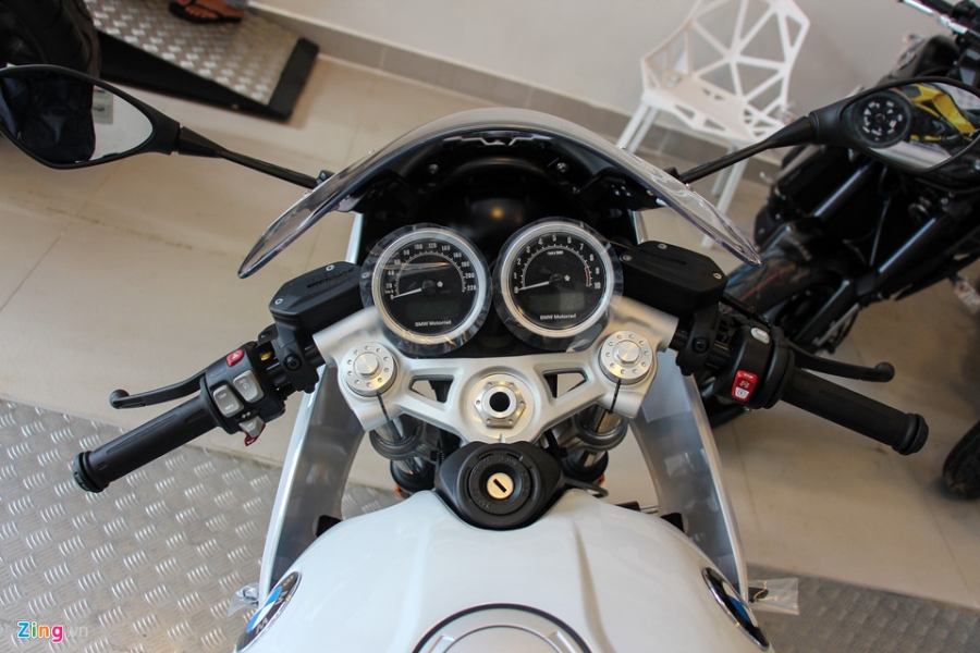 BMW R nineT Racer dau tien ve Viet Nam hinh anh 5