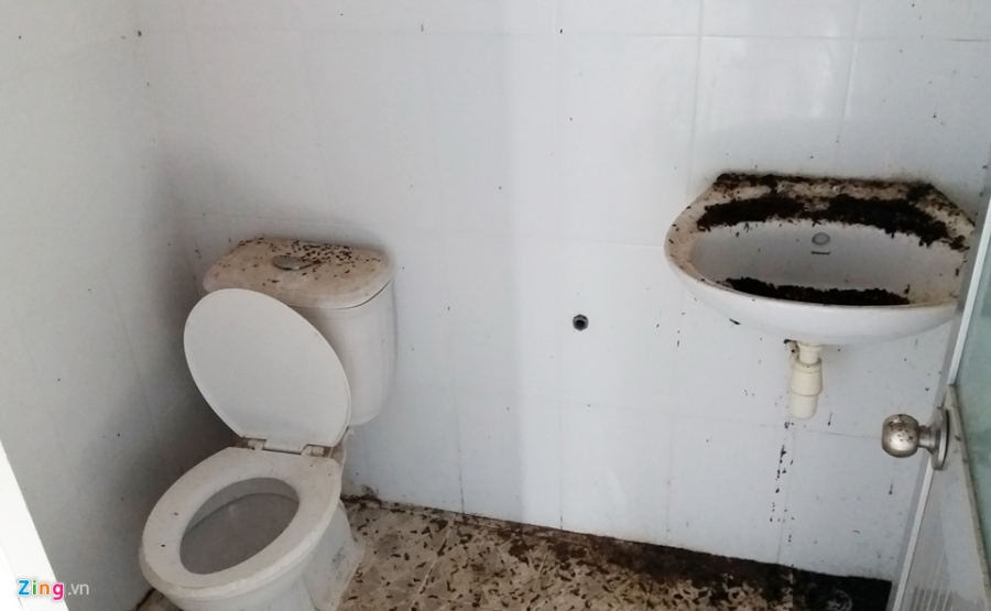 Hang chuc can nha mua bang tien ngan sach roi bo hoang hinh anh 5