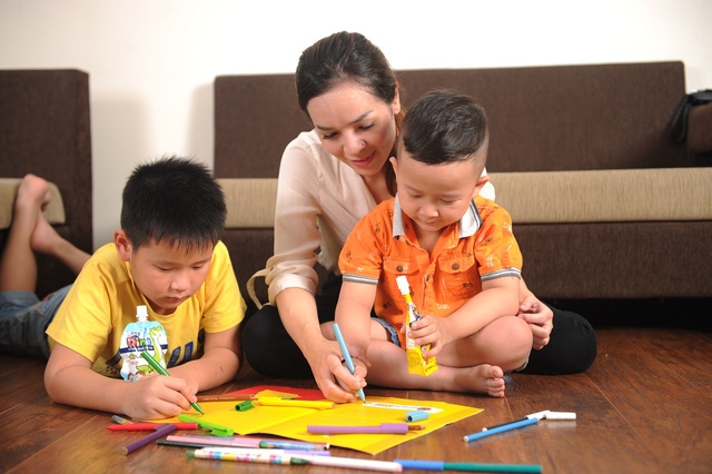 Học cách để xích lại gần con thêm chút nữa - Ảnh 1.