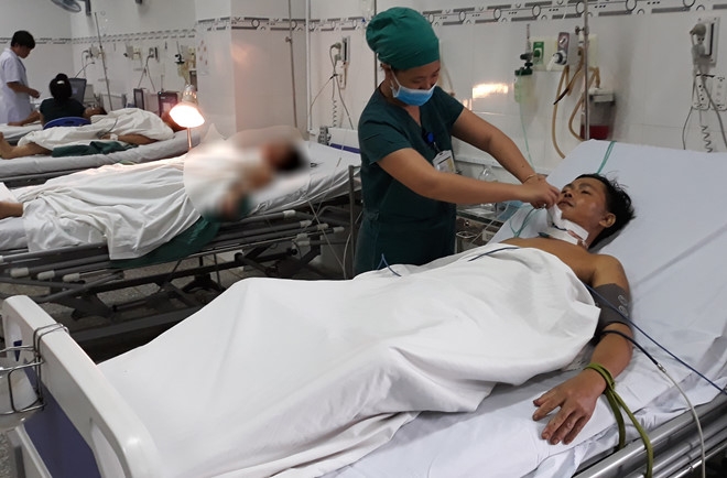 Nghi an chong sat hai vo roi tu tu giua dem hinh anh 1