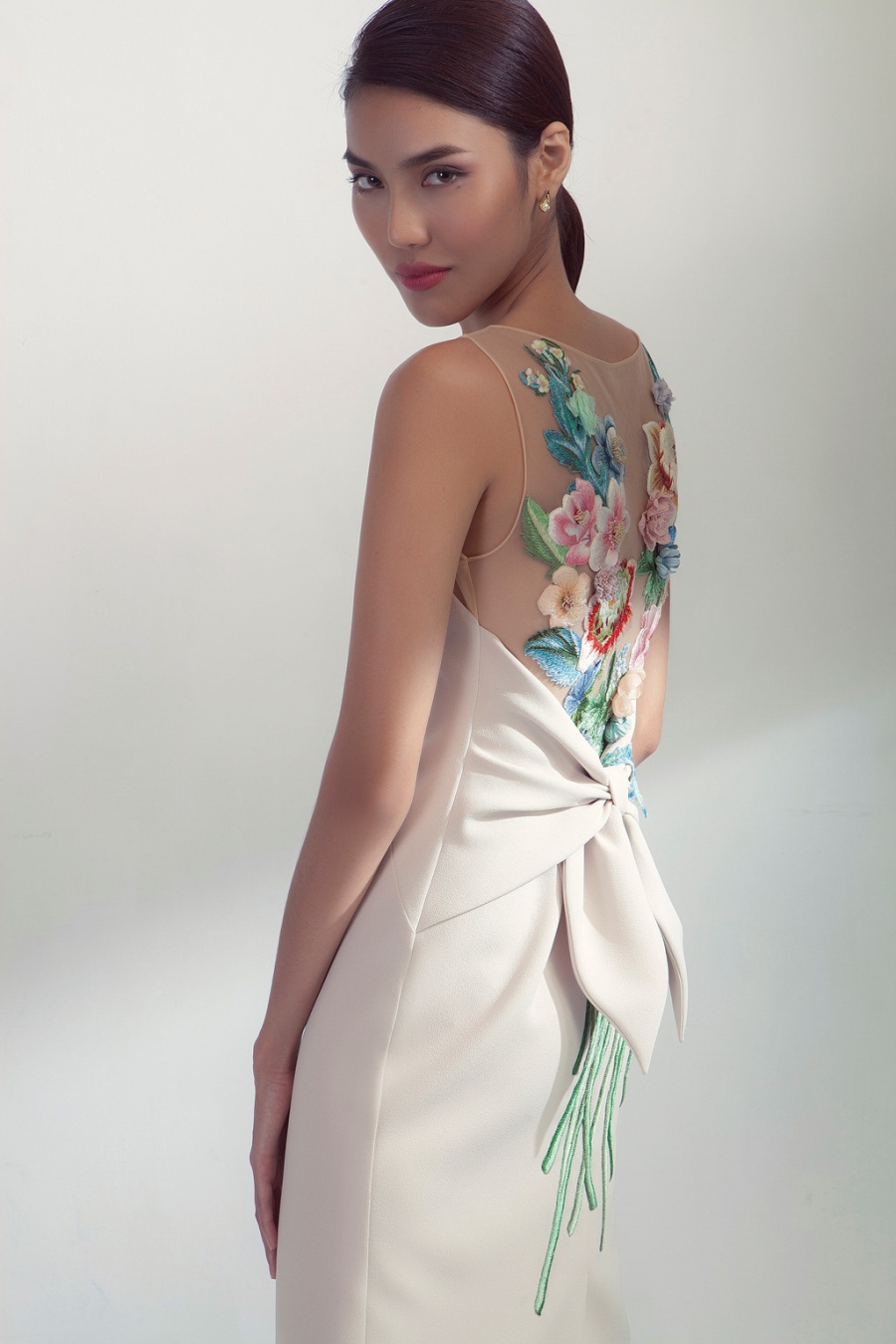 Vay hoa tiet hoa len ngoi trong mua mot thu dong hinh anh 9