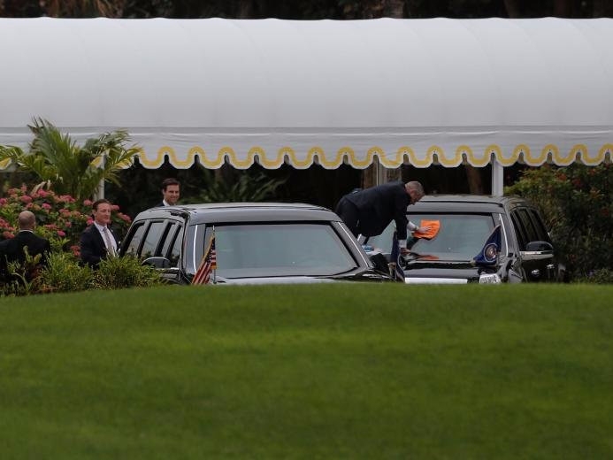 Can canh doi mat vu bao ve 'ong trum' Trump hinh anh 7