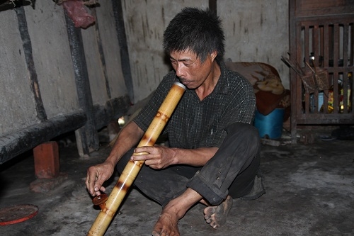 nguoi me gia 90 tuoi va 3 nguoi con dien dai voi cuoc song tan cung khon kho - 6