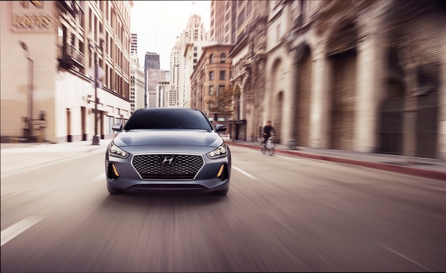 Xe gia đình với cốp siêu rộng Hyundai Elantra GT 2018 có giá tốt - Ảnh 3.