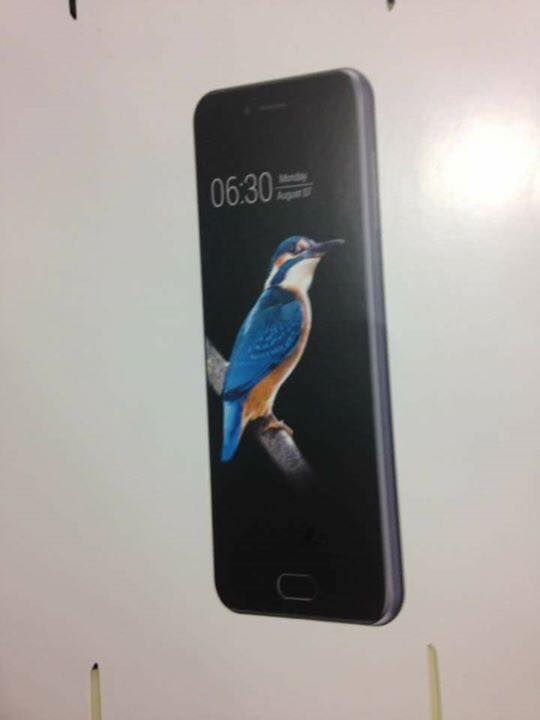 Mặt trước của Bphone 2