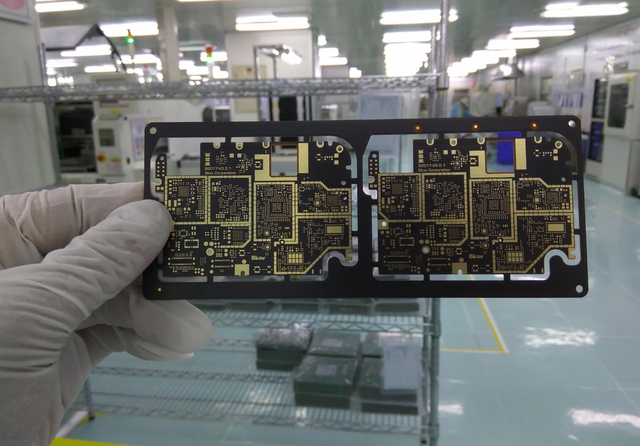 Bo mạch Bphone mới vừa lộ gần đây