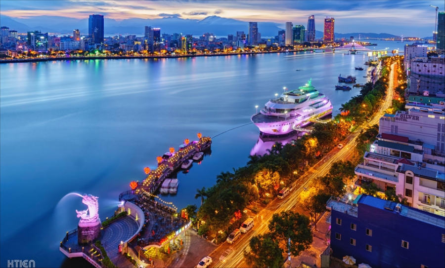 Do thi hien dai va ruc ro trong anh 'Dau an Viet Nam' hinh anh 5