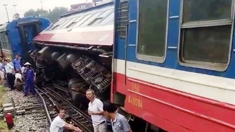 tàu trật bánh, tàu hỏa trật bánh, ga Yên Viên, Tổng công ty Đường sắt, Hà Nội