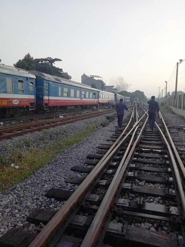 tàu trật bánh, tàu hỏa trật bánh, ga Yên Viên, Tổng công ty Đường sắt, Hà Nội