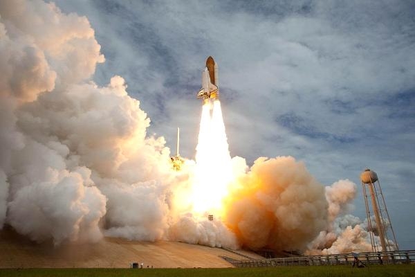 nasa tra muc luong cao ngat nguong cho “nhan vien bao ve trai dat” hinh anh 2