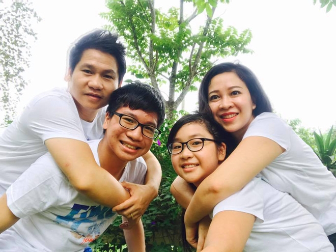 Nhan sắc trẻ đẹp của vợ ca sĩ Trọng Tấn trong trang phục bikini - Ảnh 8.