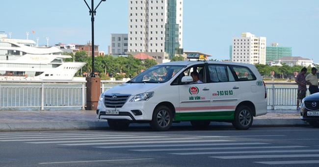 Tài xế taxi chặt chém 700.000 đồng cho đoạn đường 6km bị sa thải