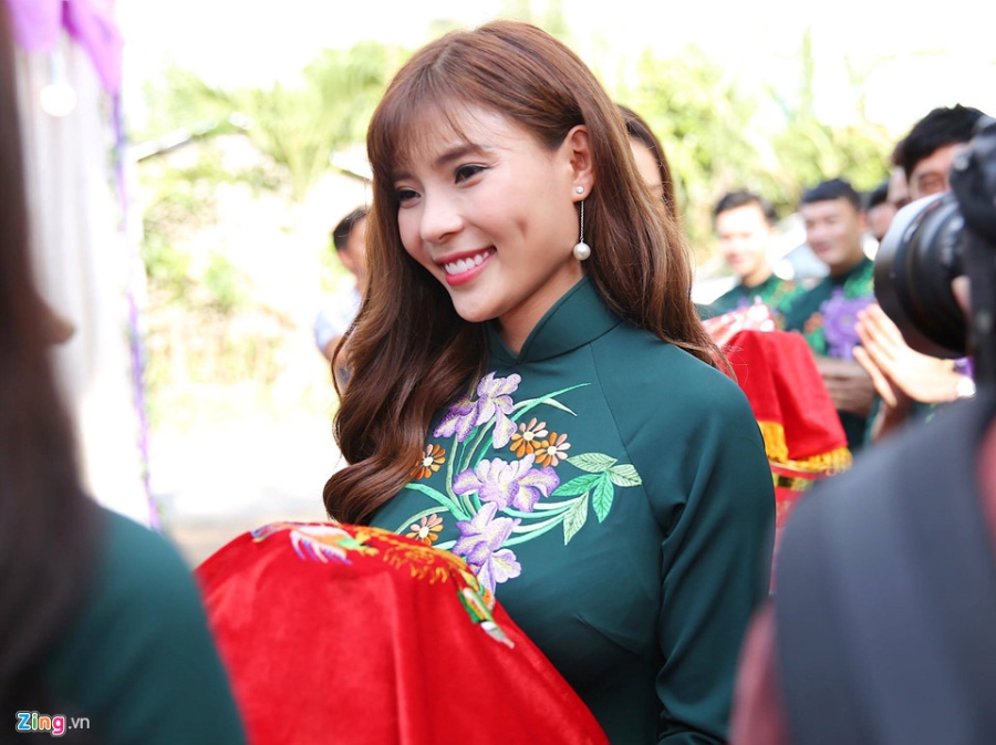 Dan dien vien ve Tra Vinh du le cuoi lan hai cua Le Phuong hinh anh 11