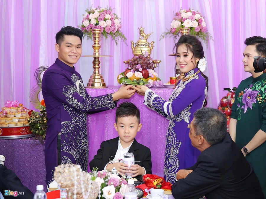 Dan dien vien ve Tra Vinh du le cuoi lan hai cua Le Phuong hinh anh 12